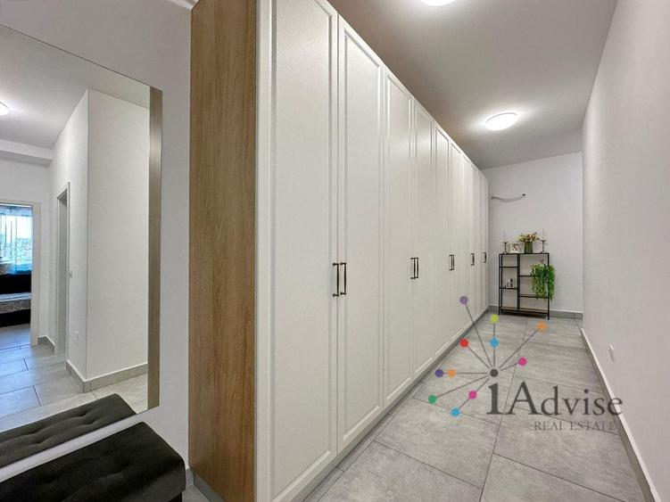 Apartament cu 3 camere, mobilat în Tractorul
