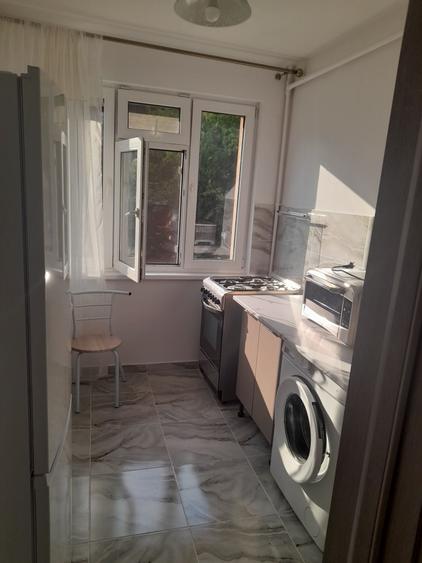 Proprietar inchiriez 2 cam 55 m - 3