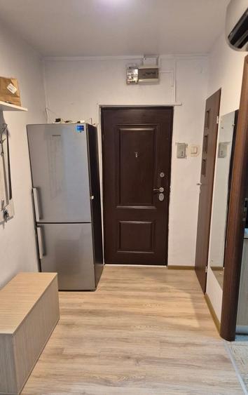 Apartament cu 3 camere decomandat, mobilat în Brâncoveanu