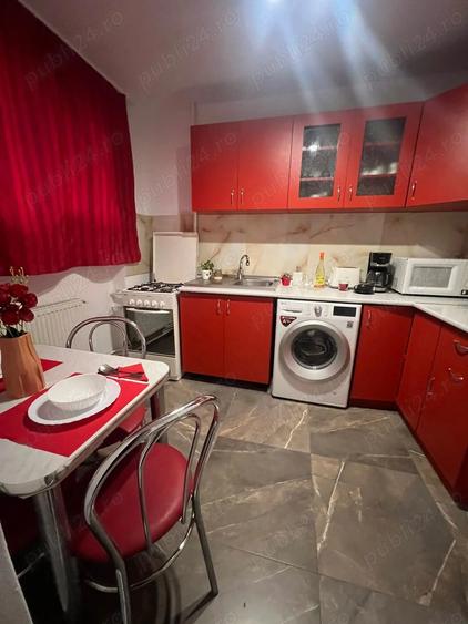 Apartament cu 2 camere semidecomandat în Moroasa 1
