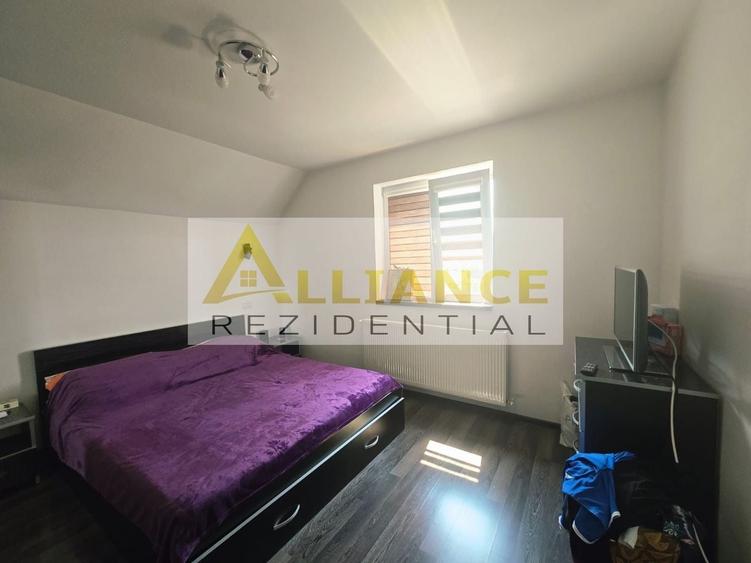 Casă individuală cu 4 camere cu Canalizare în Berceni