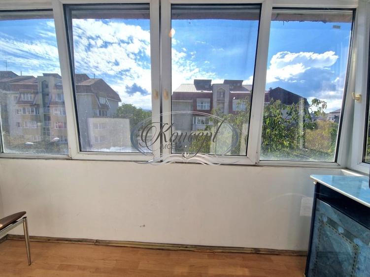Apartament cu 3 camere decomandat, mobilat în Gheorgheni