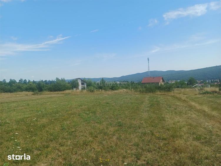 Teren de 1488 mp, în Central