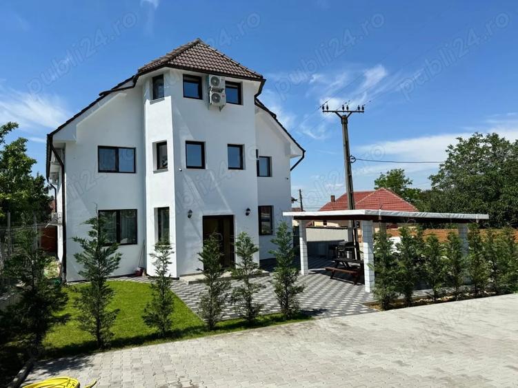 Casă cu 6 camere cu Teren 500 Mp în Băile 1 Mai