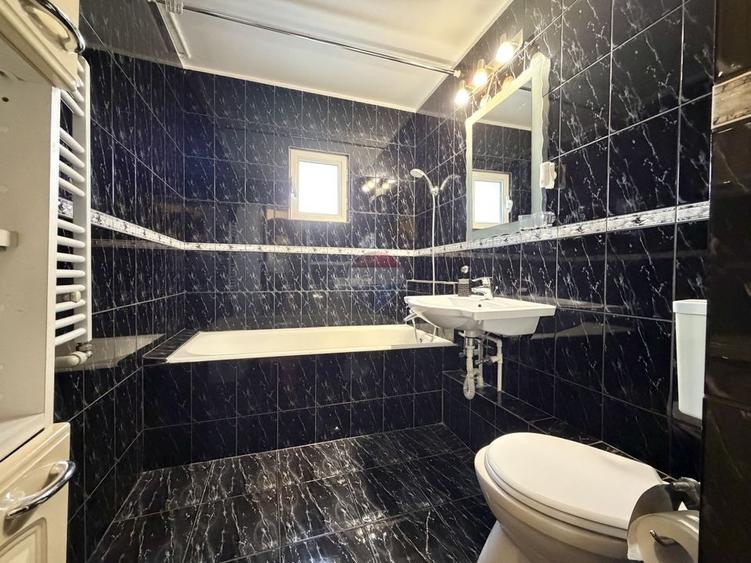 Apartament cu 3 camere decomandat, mobilat în Uverturii