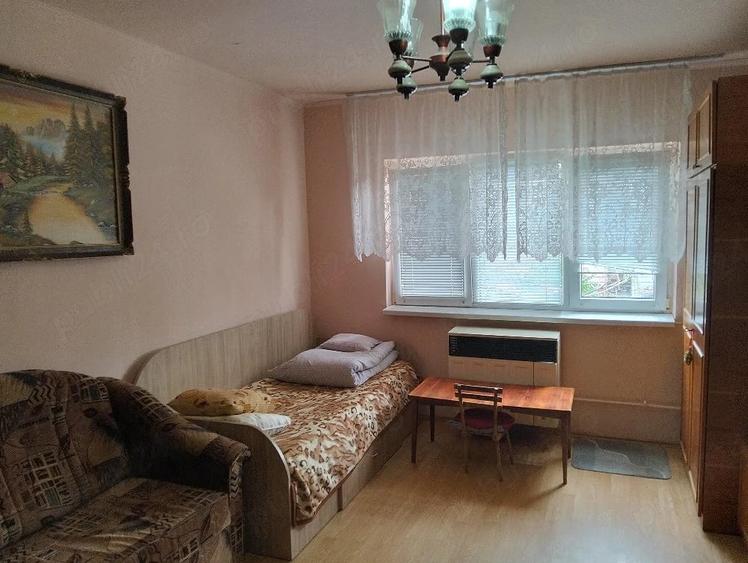 Garsonieră decomandată în Central
