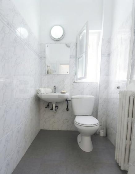 Casă individuală cu 6 camere cu Canalizare în Blașcovici