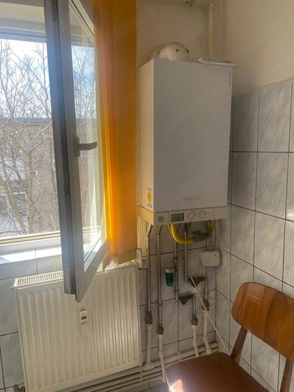Apartament cu 3 camere semidecomandat în Central