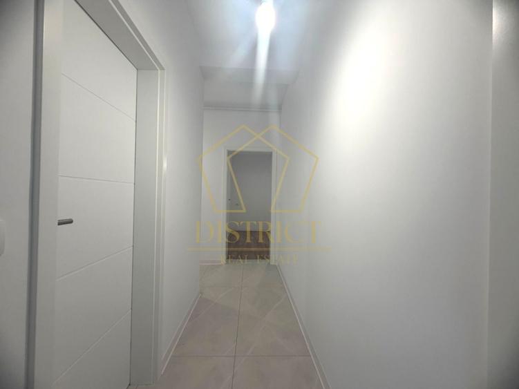 Apartament cu 3 camere semidecomandat în Giroc