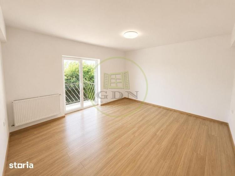 Casă cu 5 camere cu Teren 500 Mp în Corbeanca