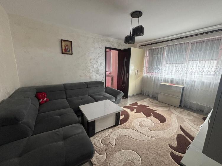 Apartament cu 2 camere semidecomandat, mobilat în George Enescu