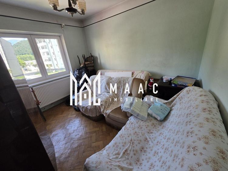 Apartament cu 4 camere decomandat în Central