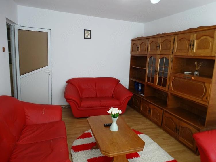 Apartament cu 2 camere decomandat în Micro 8