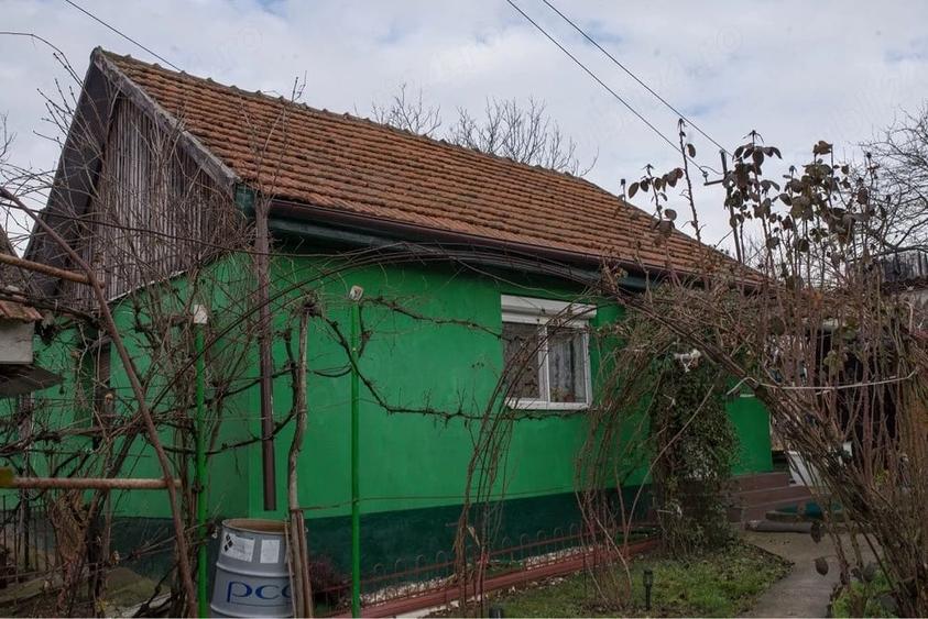 Casă cu 3 camere cu Teren 1237 Mp în Lugașu de Jos