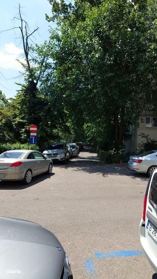Garsonieră decomandată în Cișmigiu