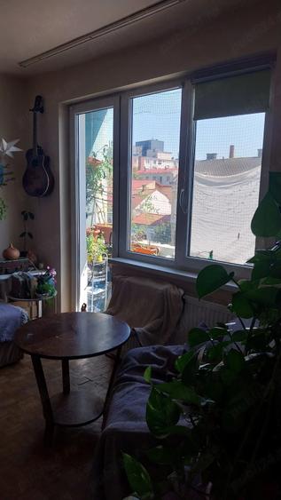 Apartament cu 2 camere decomandat în Central