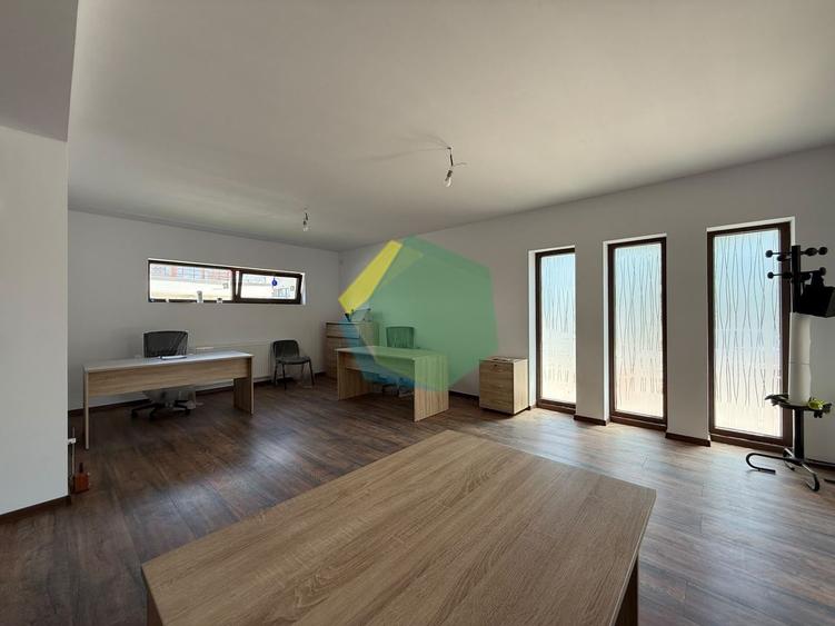 Apartament cu 4 camere semidecomandat, mobilat în Odăile
