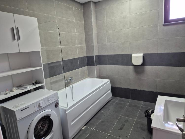 Apartament cu 4 camere în Militari