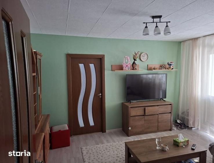 Apartament cu 2 camere semidecomandat în Calea București
