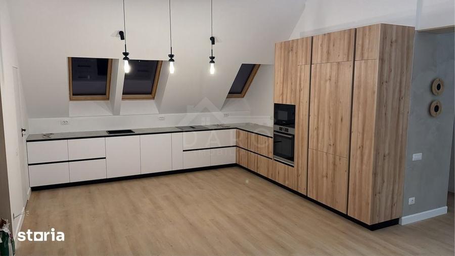 Apartament cu 4 camere decomandat în Central