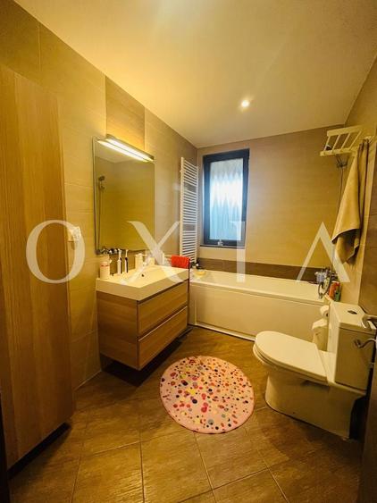 Duplex cu 5 camere cu Canalizare în Dumbrăvița