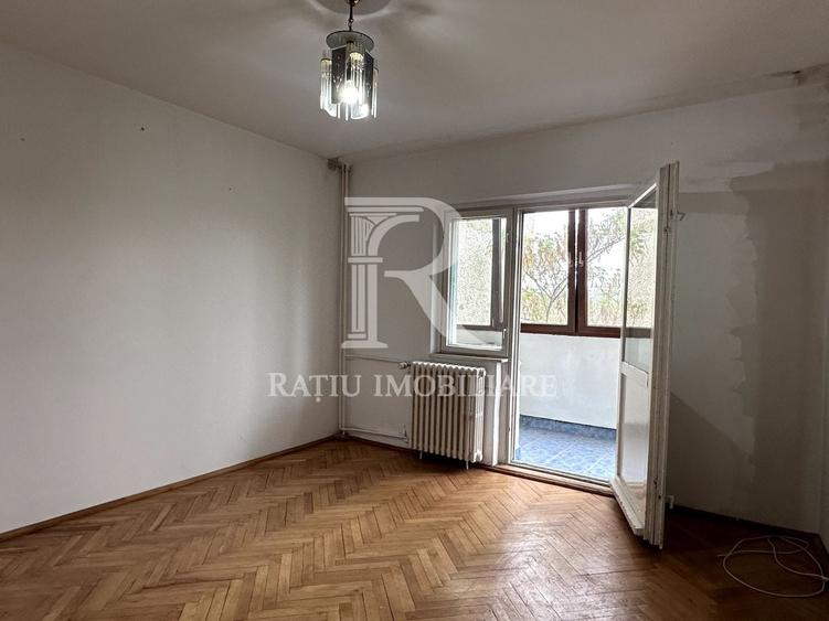 Apartament cu 3 camere decomandat în Lotus