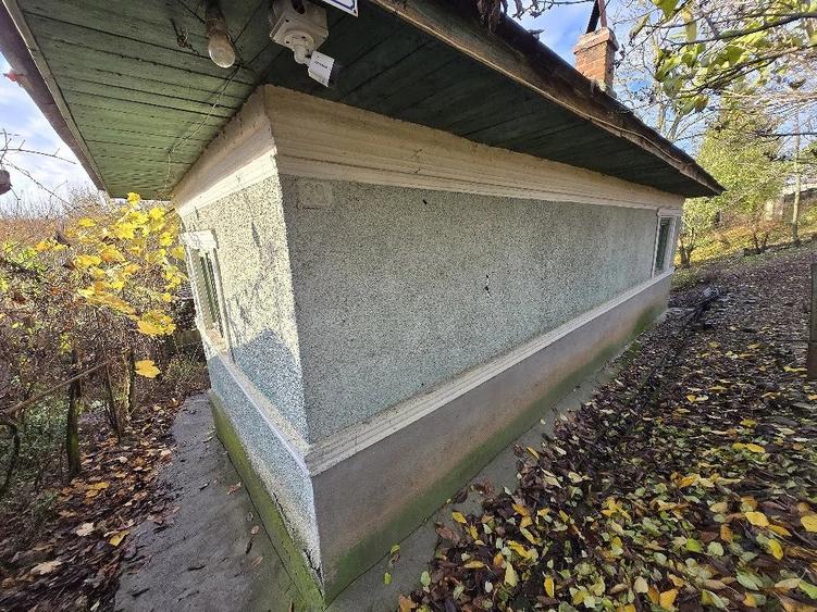 Casă cu Teren 900 Mp în Central