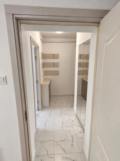 Apartament cu 2 camere semidecomandat în Calea București
