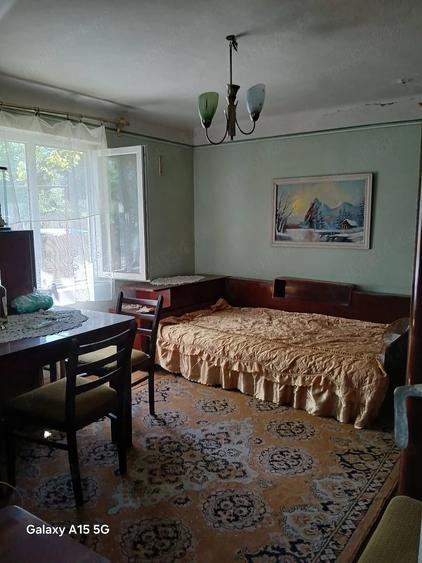 Casă cu 3 camere cu Teren 1400 Mp în Central