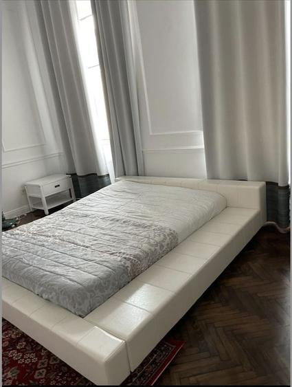 Apartament cu 3 camere semidecomandat, mobilat în Neptun
