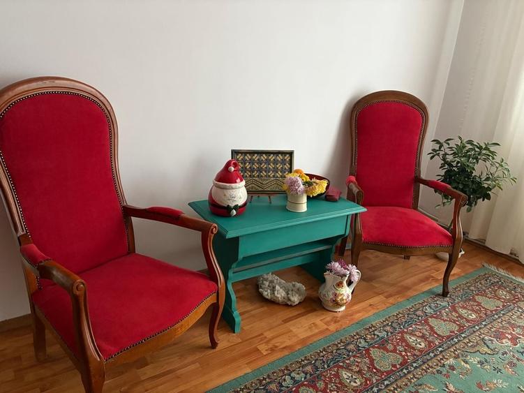 Apartament cu 3 camere decomandat în Central