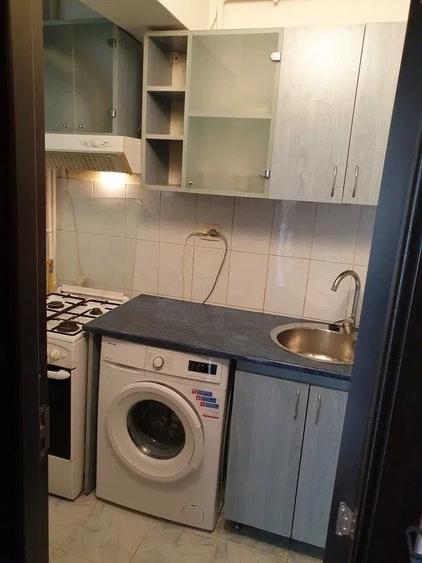 Garsonieră decomandată, mobilată în Galata