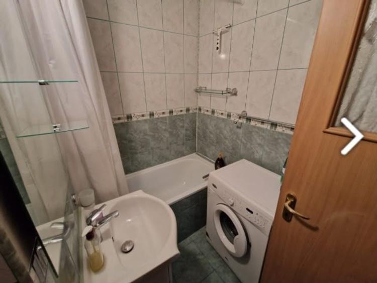Apartament cu 2 camere decomandat, mobilat în Sălăjan