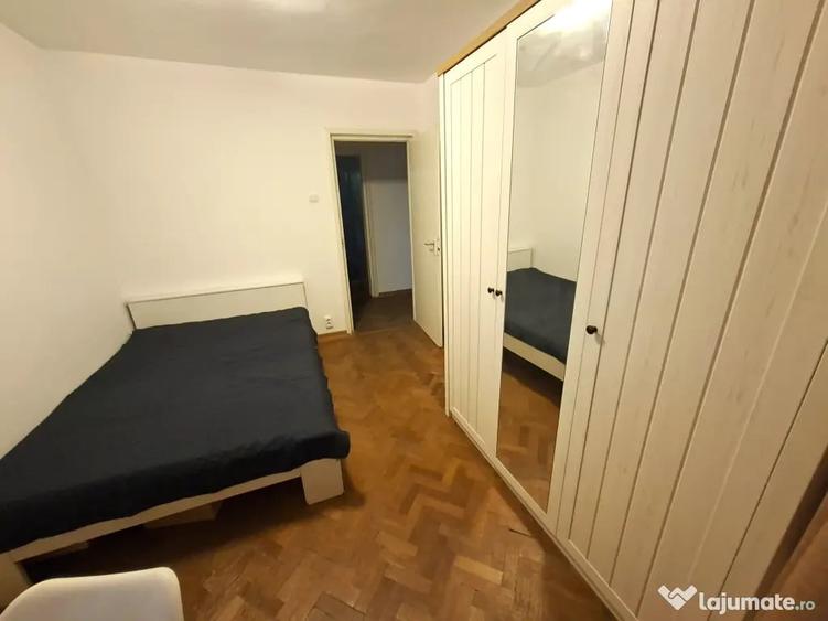 Apartament cu 3 camere semidecomandat în Timișoara