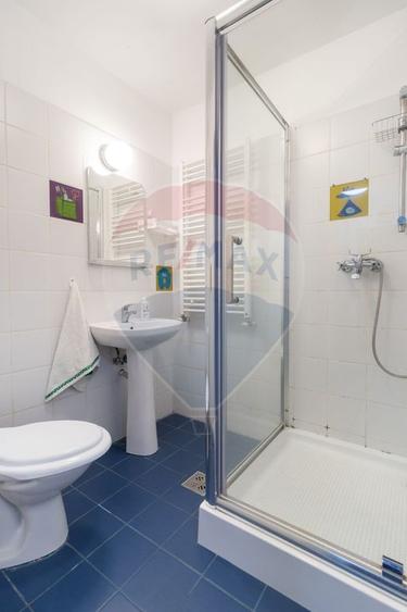 Apartament cu 2 camere semidecomandat, mobilat în Văcăresti