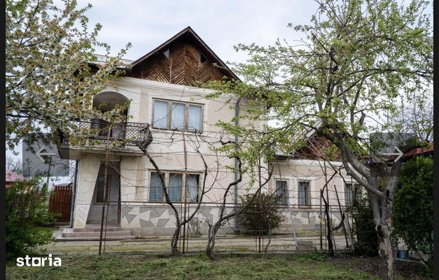 Casă cu 6 camere cu Teren 1100 Mp în Dobra