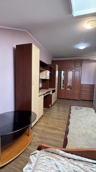 Apartament cu 2 camere decomandat în Nicolina