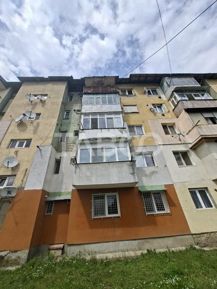 Apartament cu 2 camere nedecomandat, mobilat în Avrig