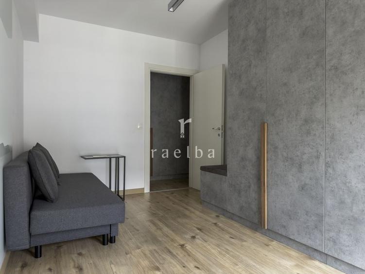 Apartament cu 3 camere decomandat în Aviației
