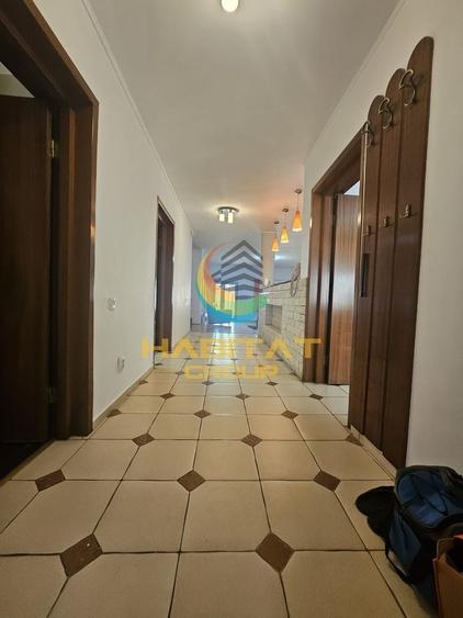 Casă individuală cu 5 camere cu Canalizare în Central