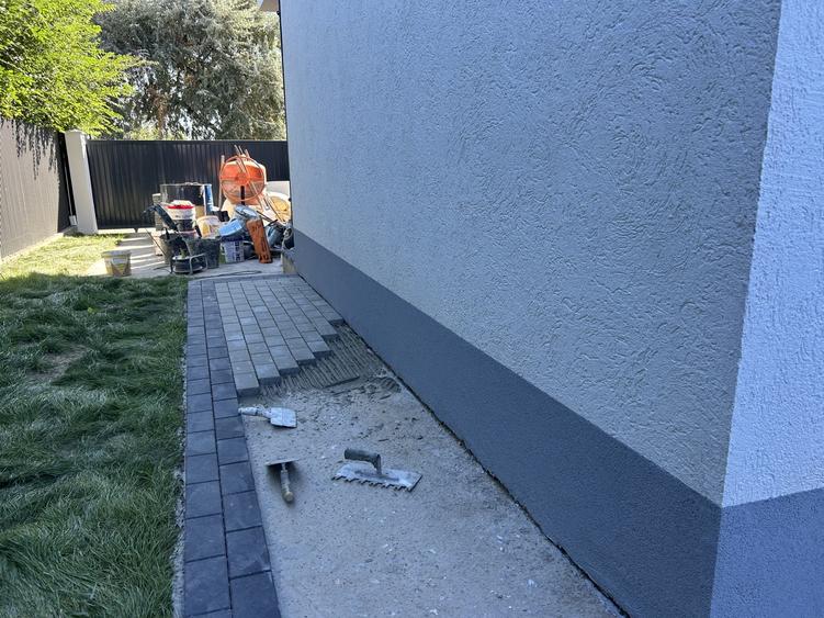 Duplex cu 4 camere cu Canalizare în Popas Păcurari