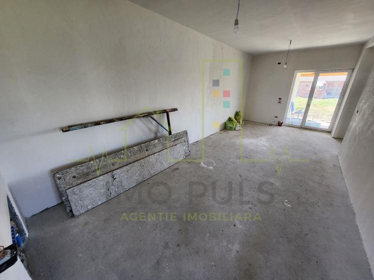 Duplex cu 3 camere cu Canalizare în Moșnița Veche