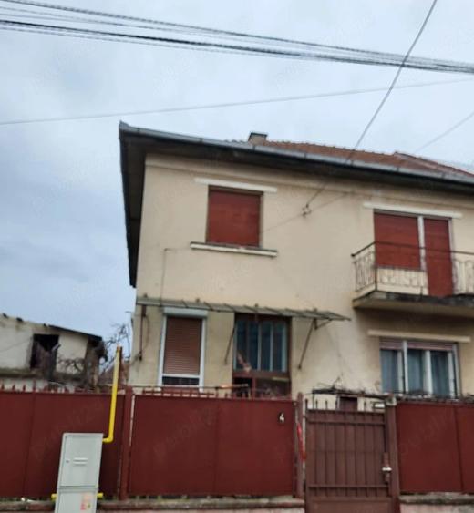 Casă cu 3 camere cu Teren 126 Mp în Central