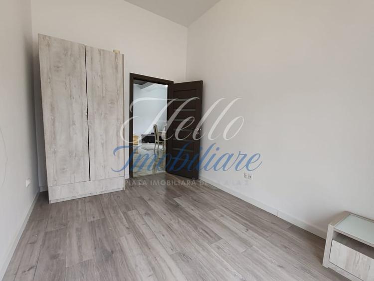 Apartament cu 3 camere semidecomandat, mobilat în Dâmbul Rotund