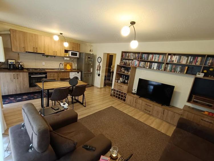 Apartament cu 2 camere semidecomandat în Central