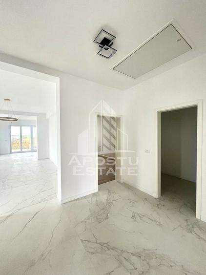 Duplex cu 3 camere cu Canalizare în Covaci
