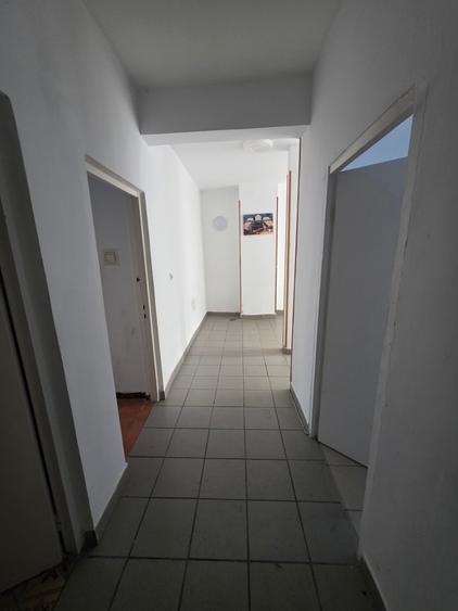 Spațiu comercial, de 75 mp, în Central