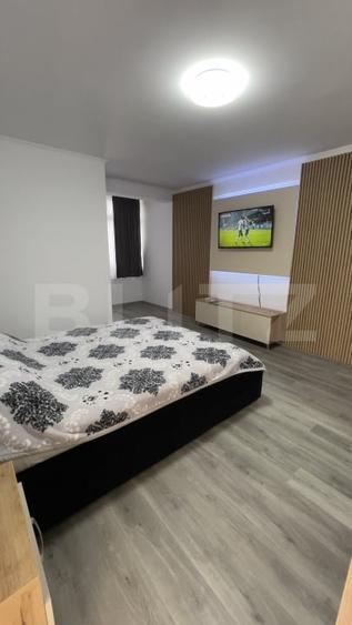 Apartament cu 3 camere semidecomandat, mobilat în Central