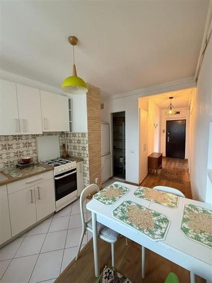 Apartament cu 3 camere circular în Astra
