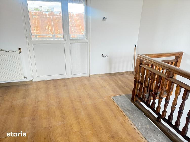 Casă cu 6 camere cu Teren 3500 Mp în Ulmi
